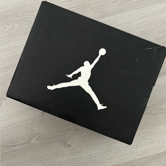 Women’s Air Jordan 11 Retro low “pink snakeskin” - Picture 4 of 7